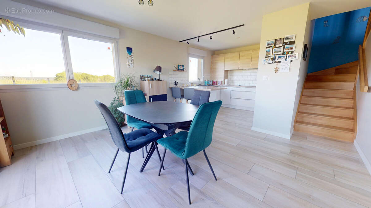 Appartement à HAUTEVILLE-LES-DIJON