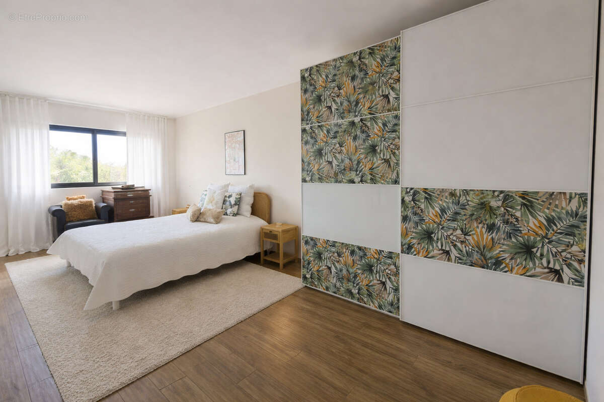 Maison à SAINT-LAURENT-DE-LA-SALANQUE