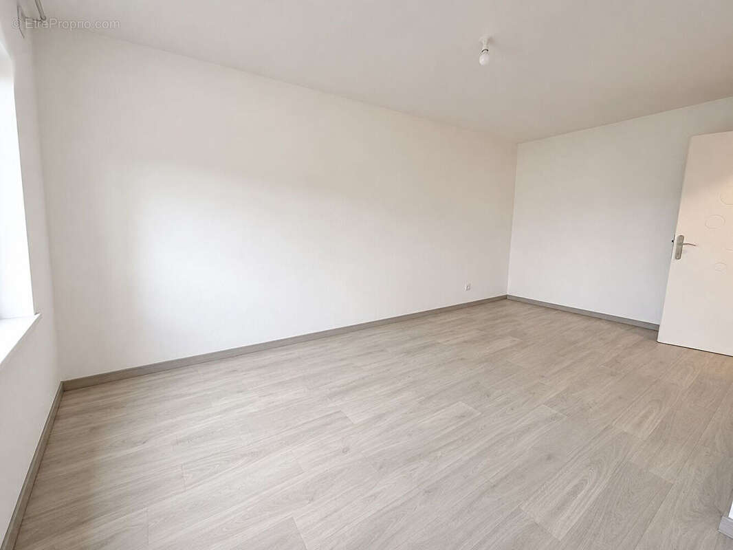 Immeuble de rapport en monopropriété - Situé à proximité du campus NEOMA - photo 5