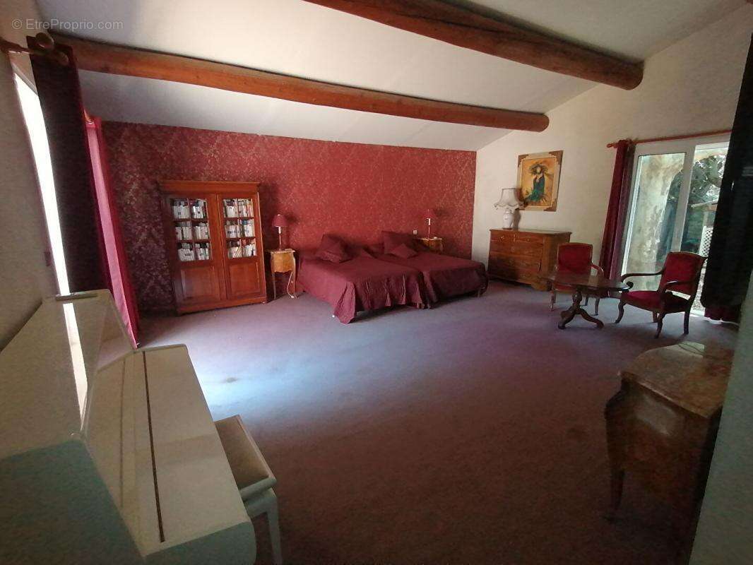 Maison à SAINT-CYR-SUR-MER