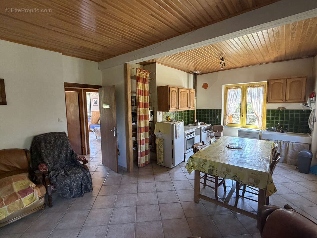 Exclusivité 152 : Maison T5, Chambon-le-Château. - photo 3