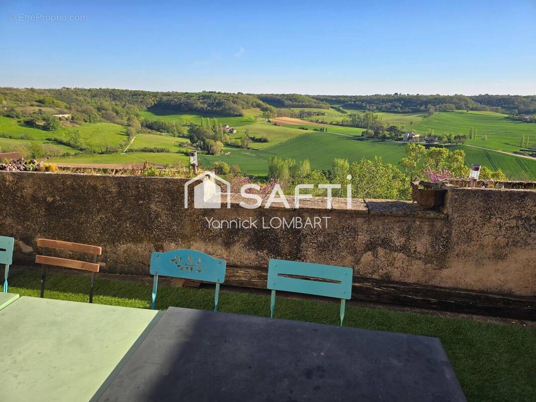 Photo 1 - Maison à CASTELNAU-DE-MONTMIRAL