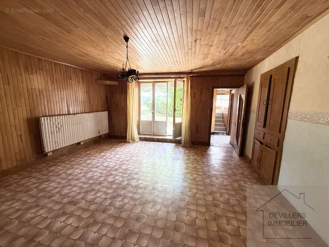 Ferme mitoyenne à rénover avec dépendances   Scey-Maisières - photo 7