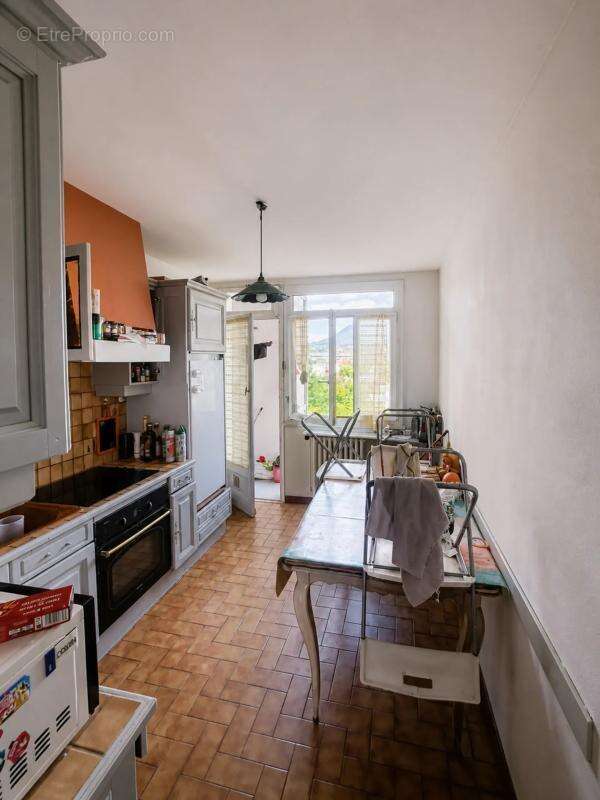 Appartement T4 de 71 m² à Annecy - photo 2