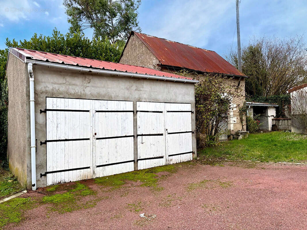 Maison à THESEE