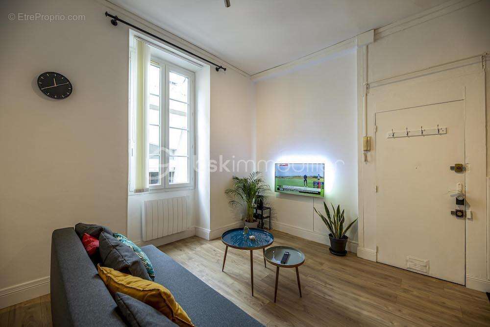  à vendre – t2 meublé de standing – centre-ville  - photo 3