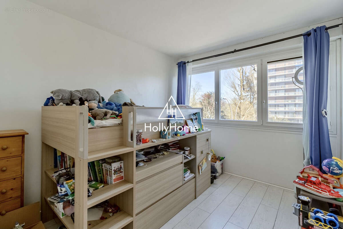Appartement 90 m² à Velizy-Villacoublay  - photo 9