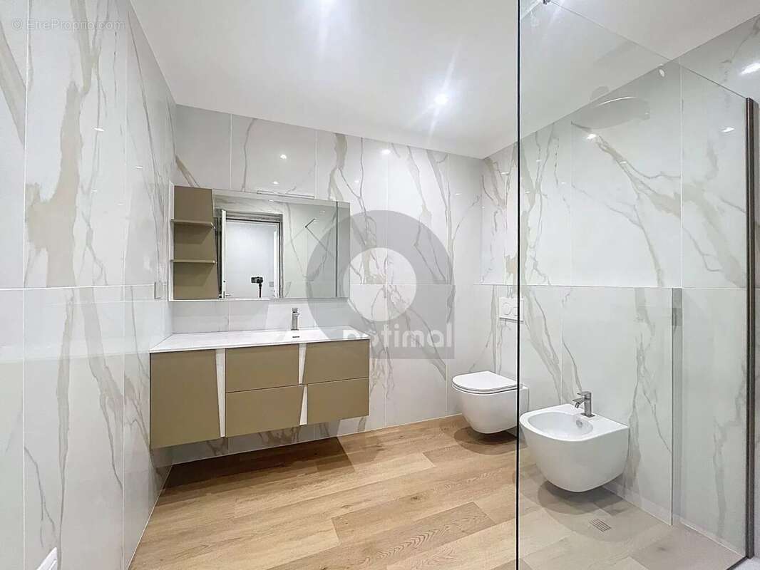 Appartement à ROQUEBRUNE-CAP-MARTIN