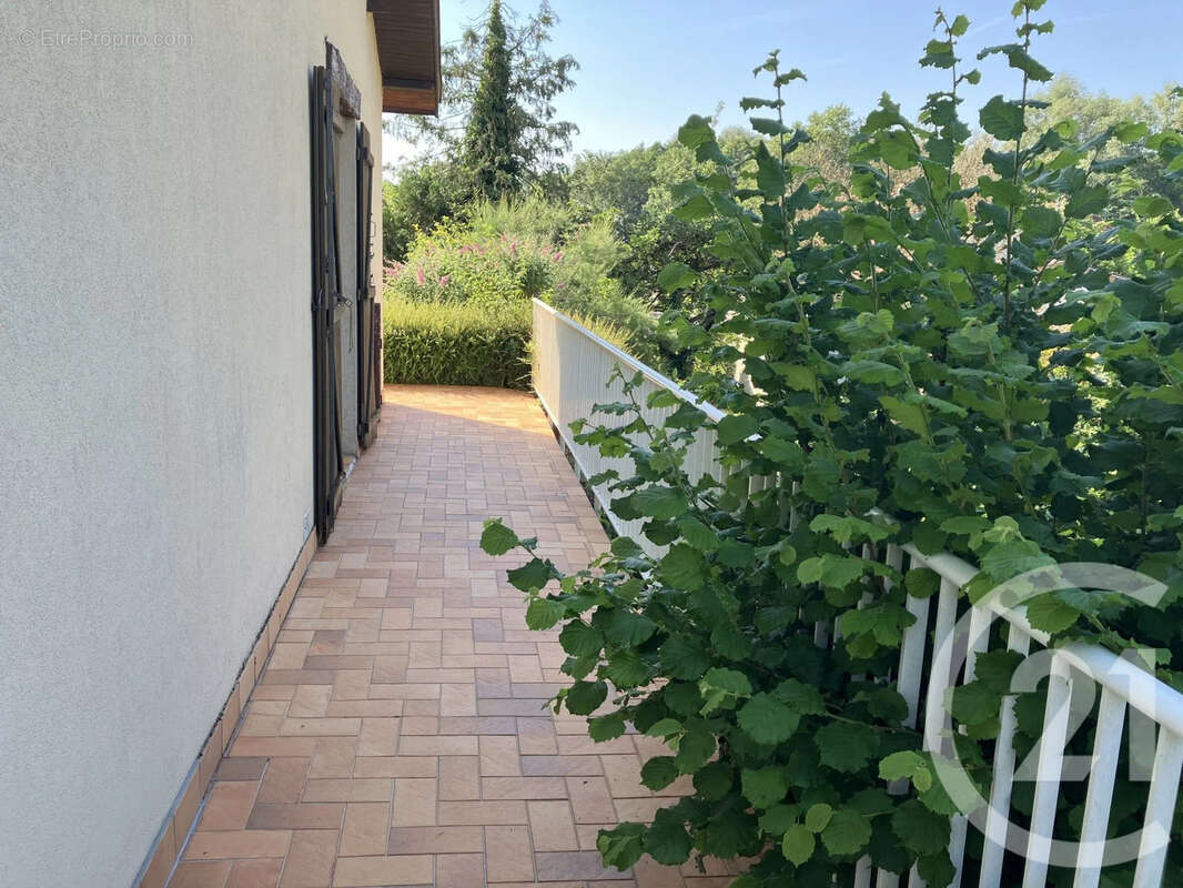 Maison 145 m² à Recy  - photo 8