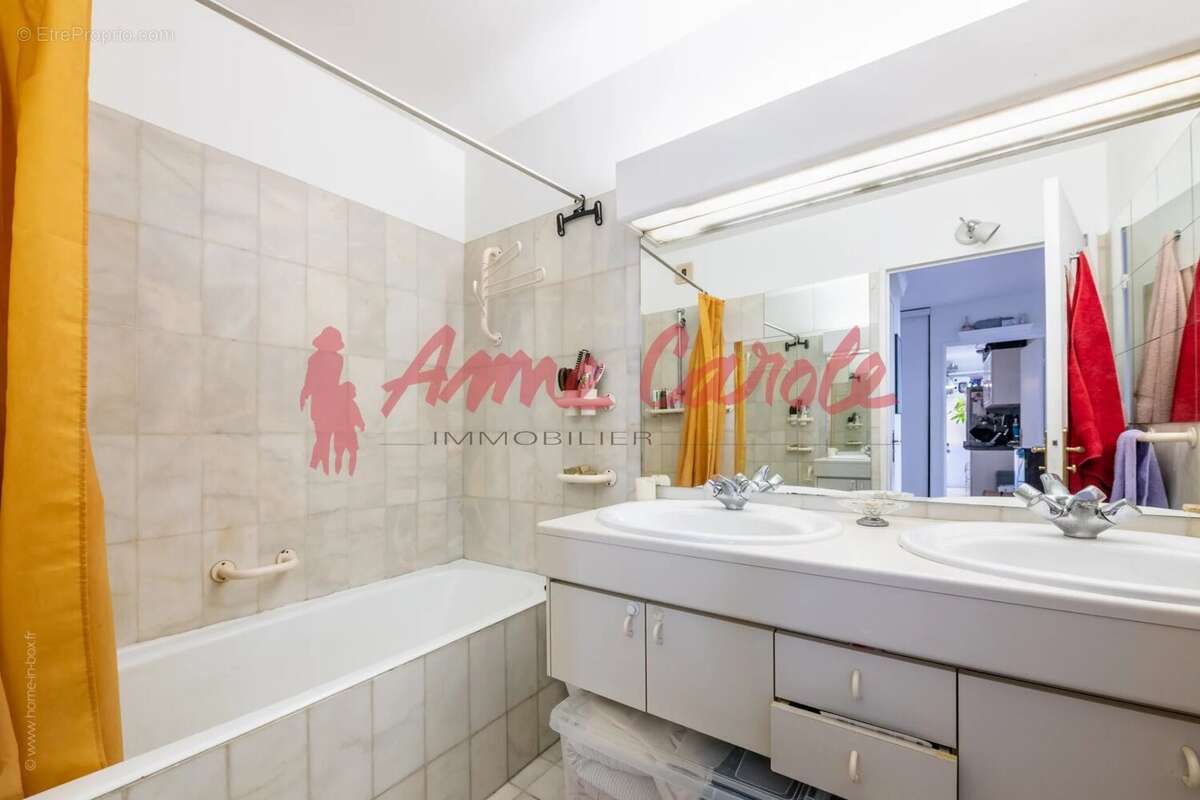 Appartement à PARIS-20E