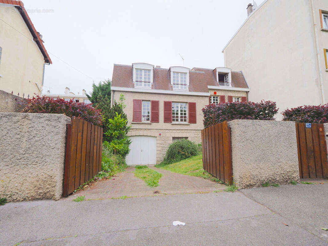 Maison à LES PAVILLONS-SOUS-BOIS