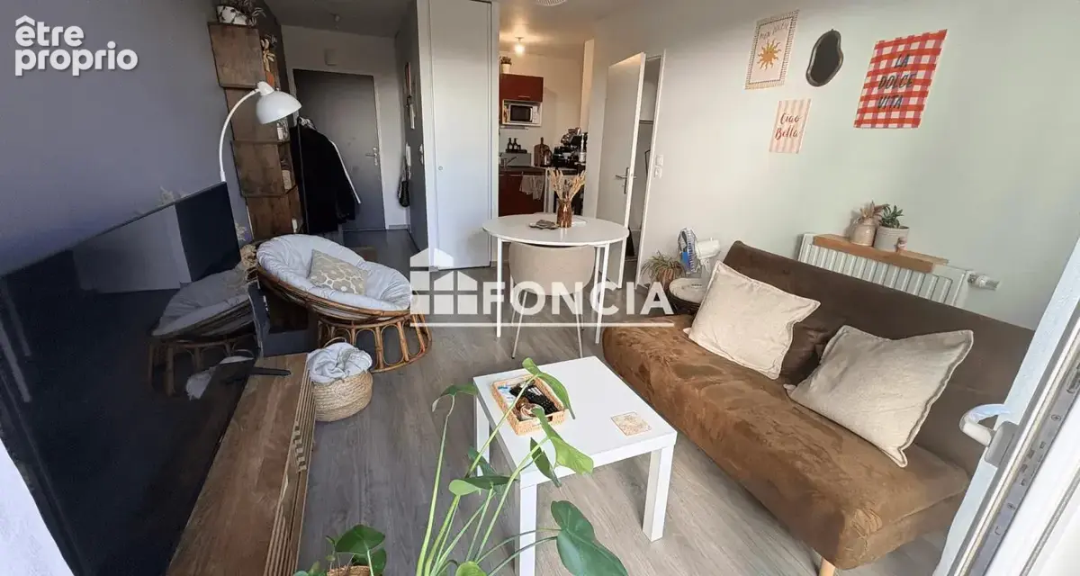 À vendre – angers quartier recent des hauts de saint aubin appartement t2 – terrasse – 2 chambres – parking - photo 2