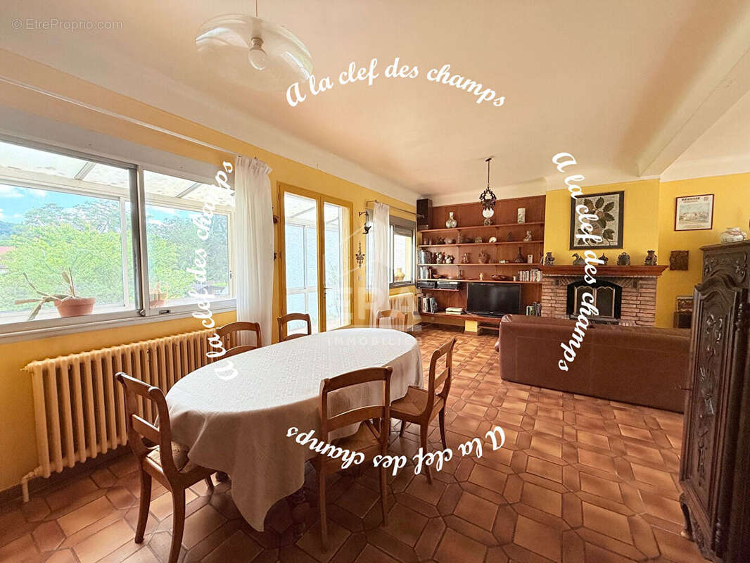 Maison à BURES-SUR-YVETTE