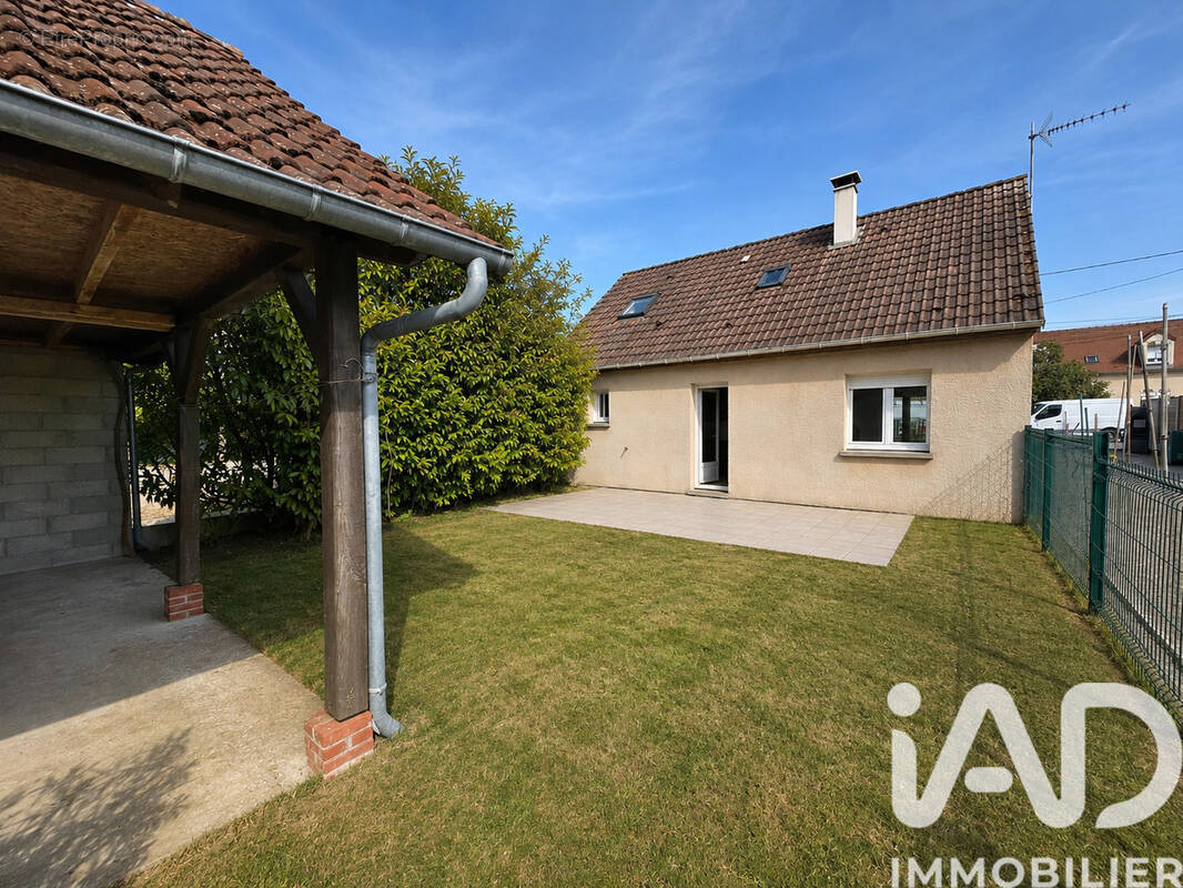 Photo 1 - Maison à SAINT-JEAN-DE-BRAYE