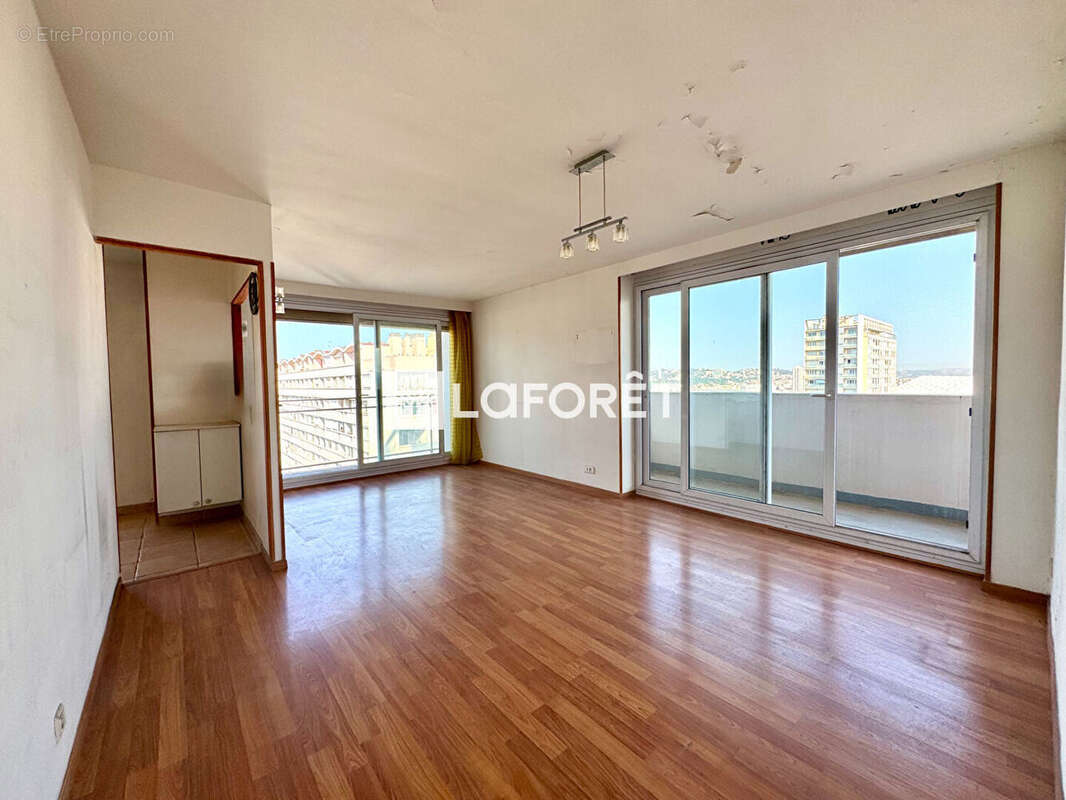 Appartement à MARSEILLE-9E
