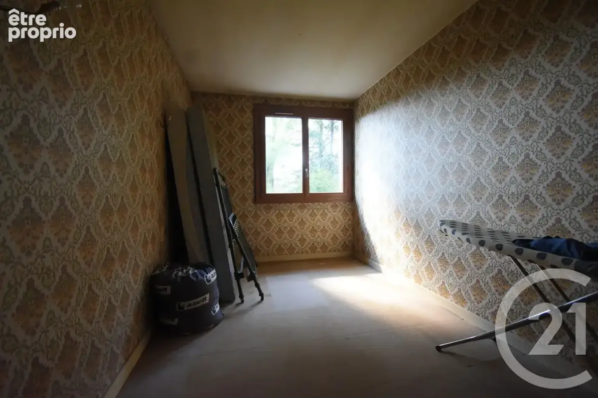 Maison 110 m² à Creuzier-Le-Vieux  - photo 8