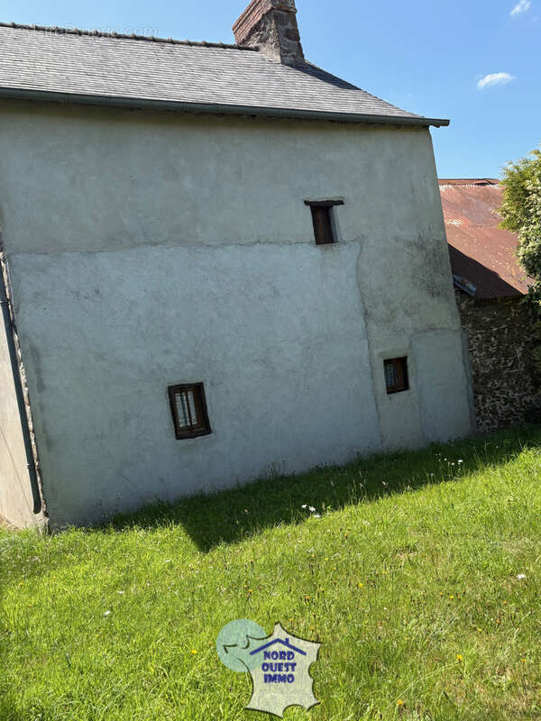 Maison à AMBRIERES-LES-VALLEES