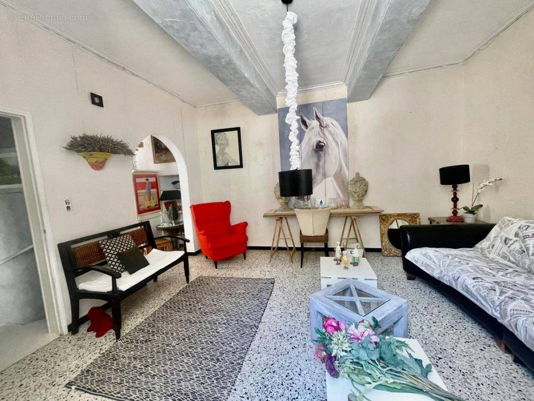 Maison à CHATEAURENARD