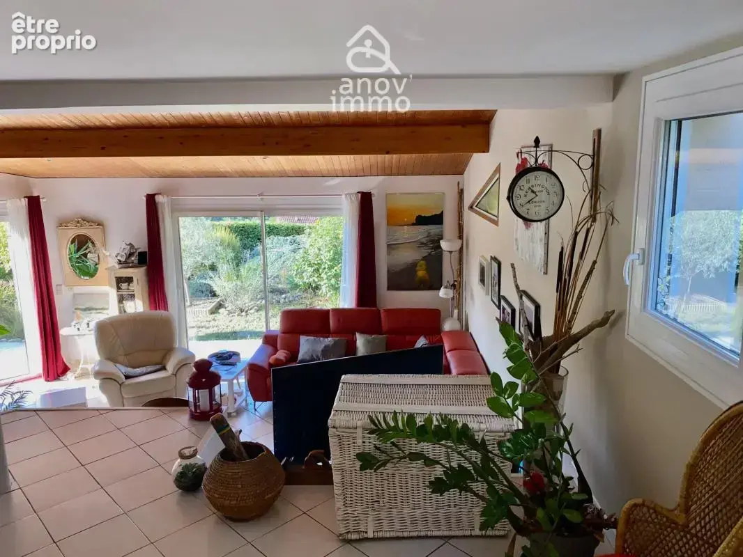 À 35 min de Lyon, maison de 151 m2 avec piscine, vue et calm - photo 6