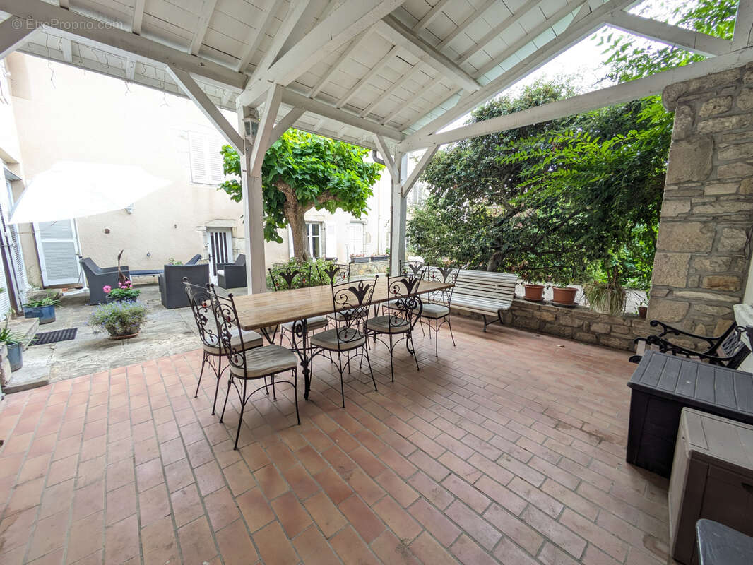 Maison à AIGUEPERSE