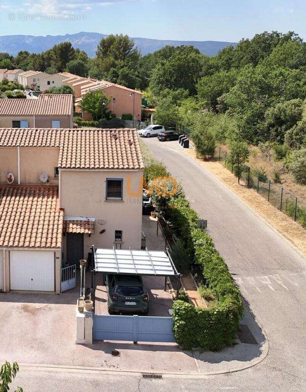 Pourcieux: T4 86m2 piscine garage - photo 3