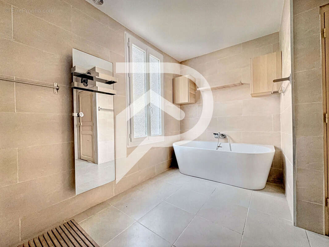 Maison à COURMELLES