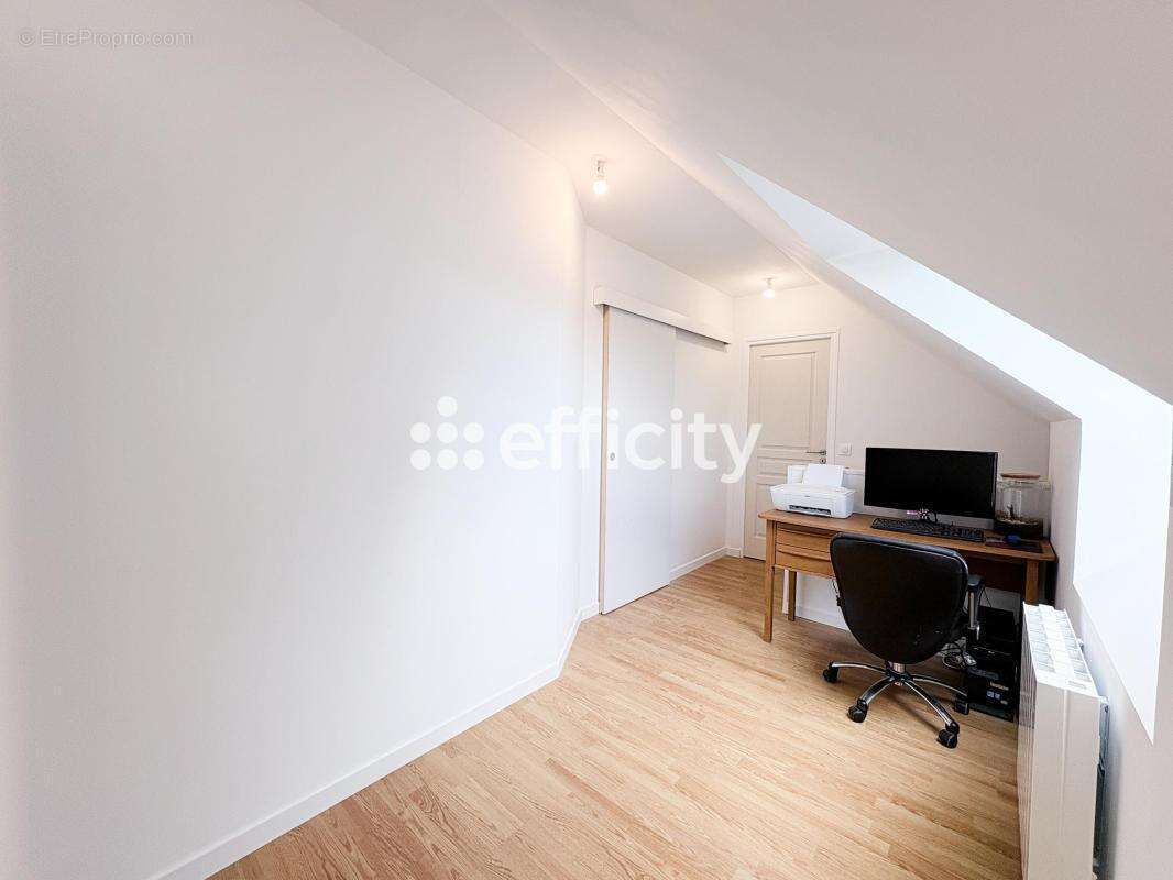 Maison 126 m² à Moyon  - photo 11