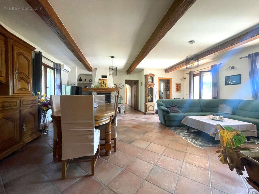 Maison à COLLOBRIERES