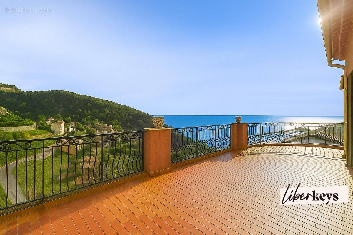 Appartement à EZE