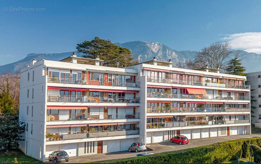Appartement à AIX-LES-BAINS