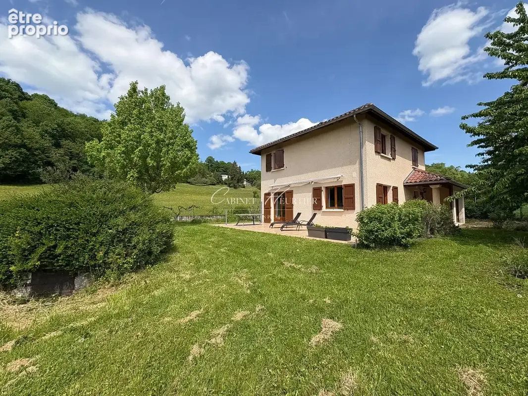 Maison 6 pièces 129 m² à vendre à Saint-Etienne-De-Crossey (38960) - photo 2