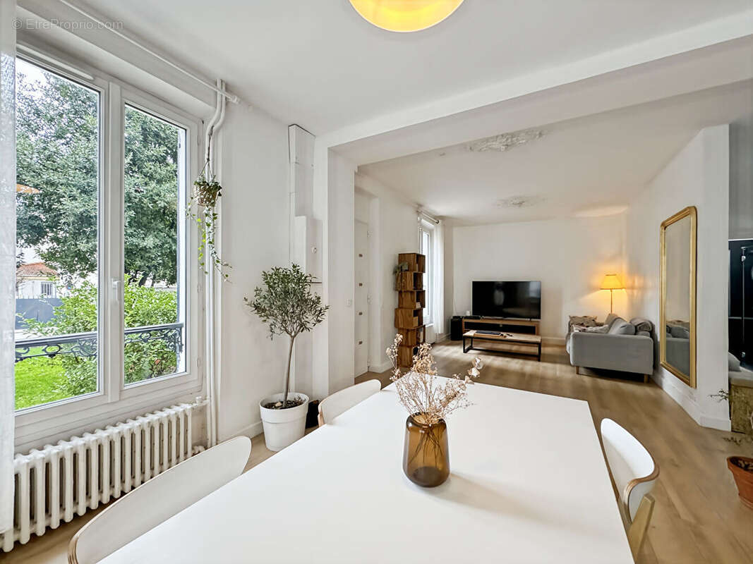 Maison rénovée 6 pièces 115 m2 - Rosny Sous Bois - photo 3