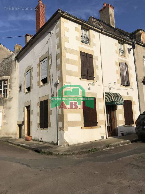 Maison à TANNAY