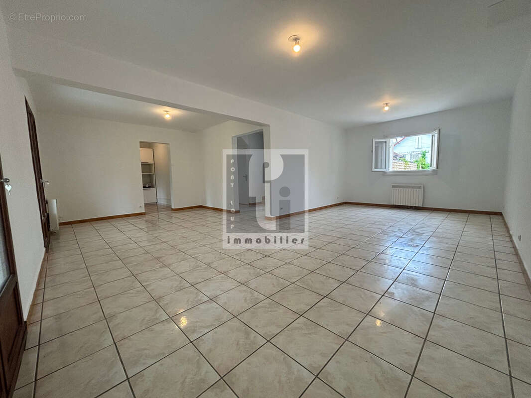 Maison à MORET-SUR-LOING