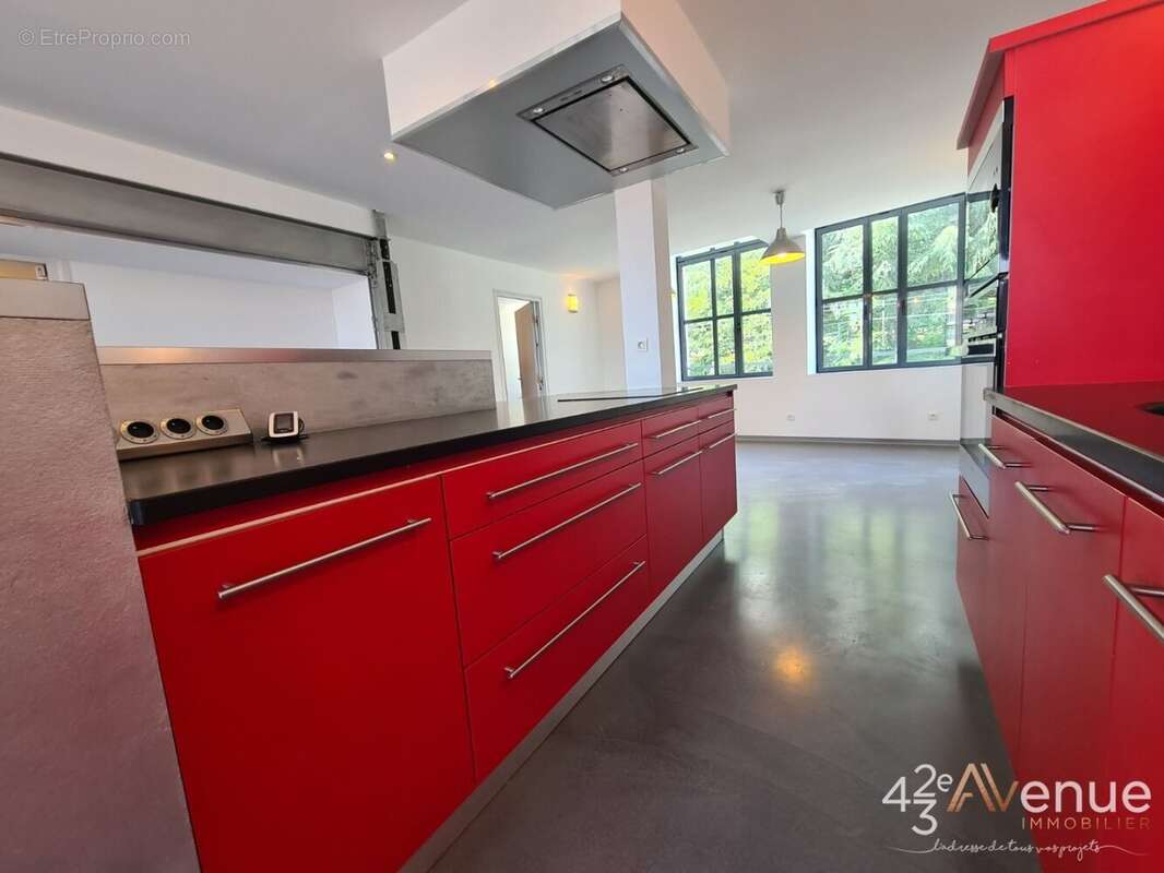 Commerce à SAINT-ETIENNE