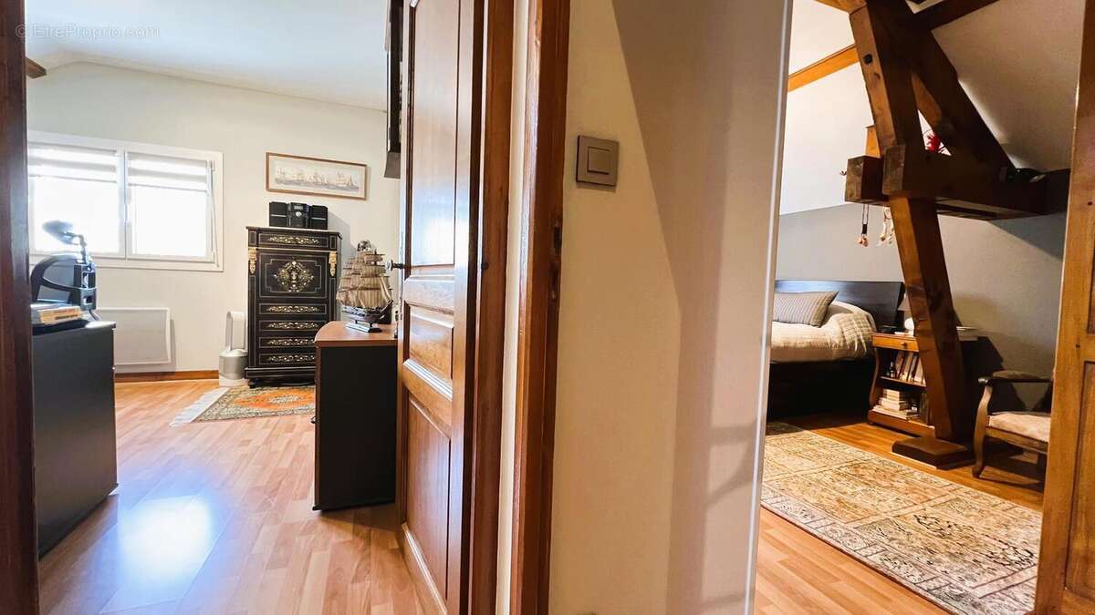 Photo 9 - Maison à CHARBONNIERES-LES-BAINS