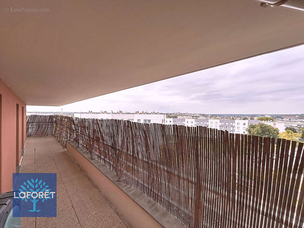 Appartement à CORBEIL-ESSONNES