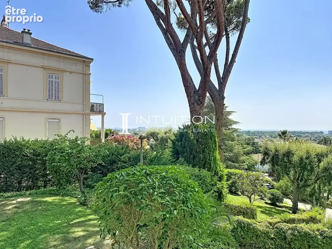 Mandelieu - Les termes : élégant deux pièces avec grande terrasse et garage - photo 15
