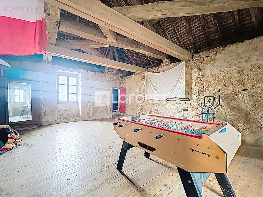 Maison à NANC-LES-SAINT-AMOUR