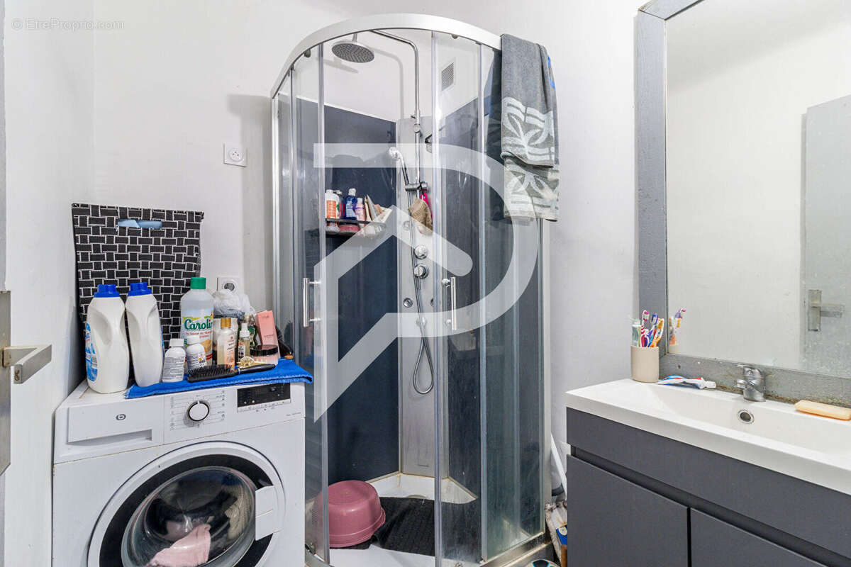 Appartement à MARSEILLE-2E