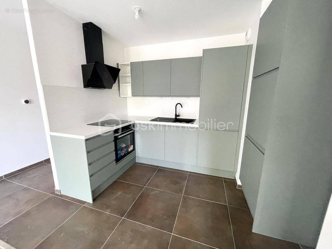 Appartement à SAINTE-GENEVIEVE-DES-BOIS