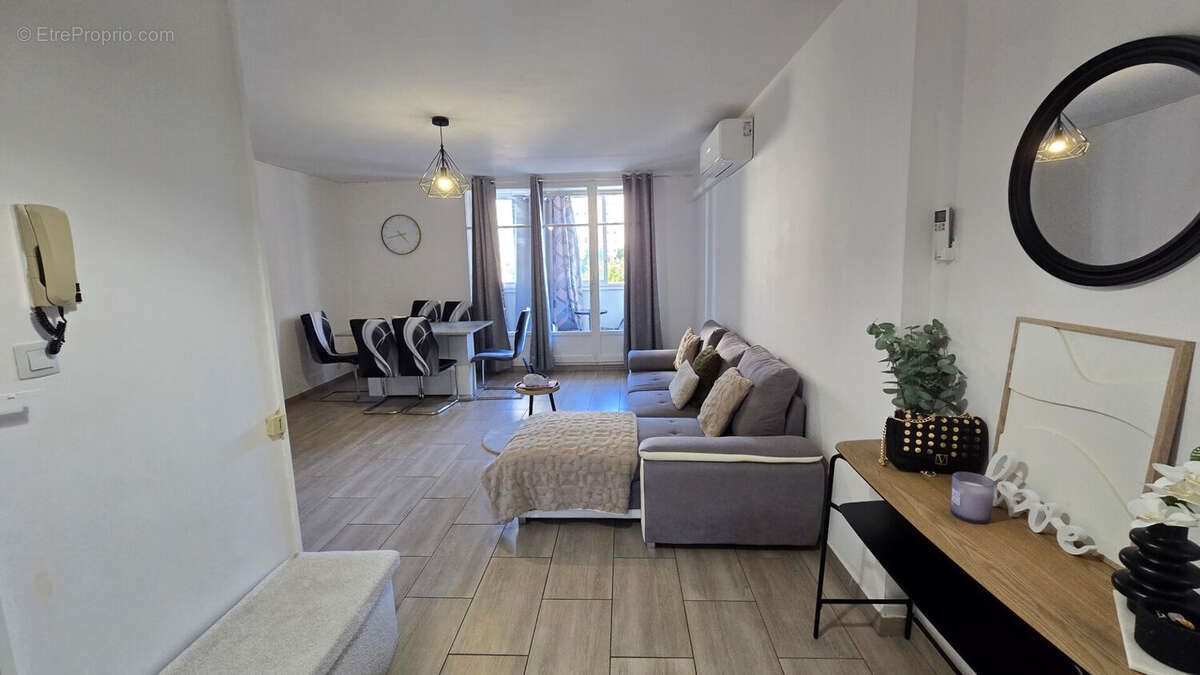 Appartement à PORT-DE-BOUC