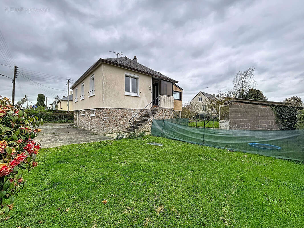 Maison à RENAZE