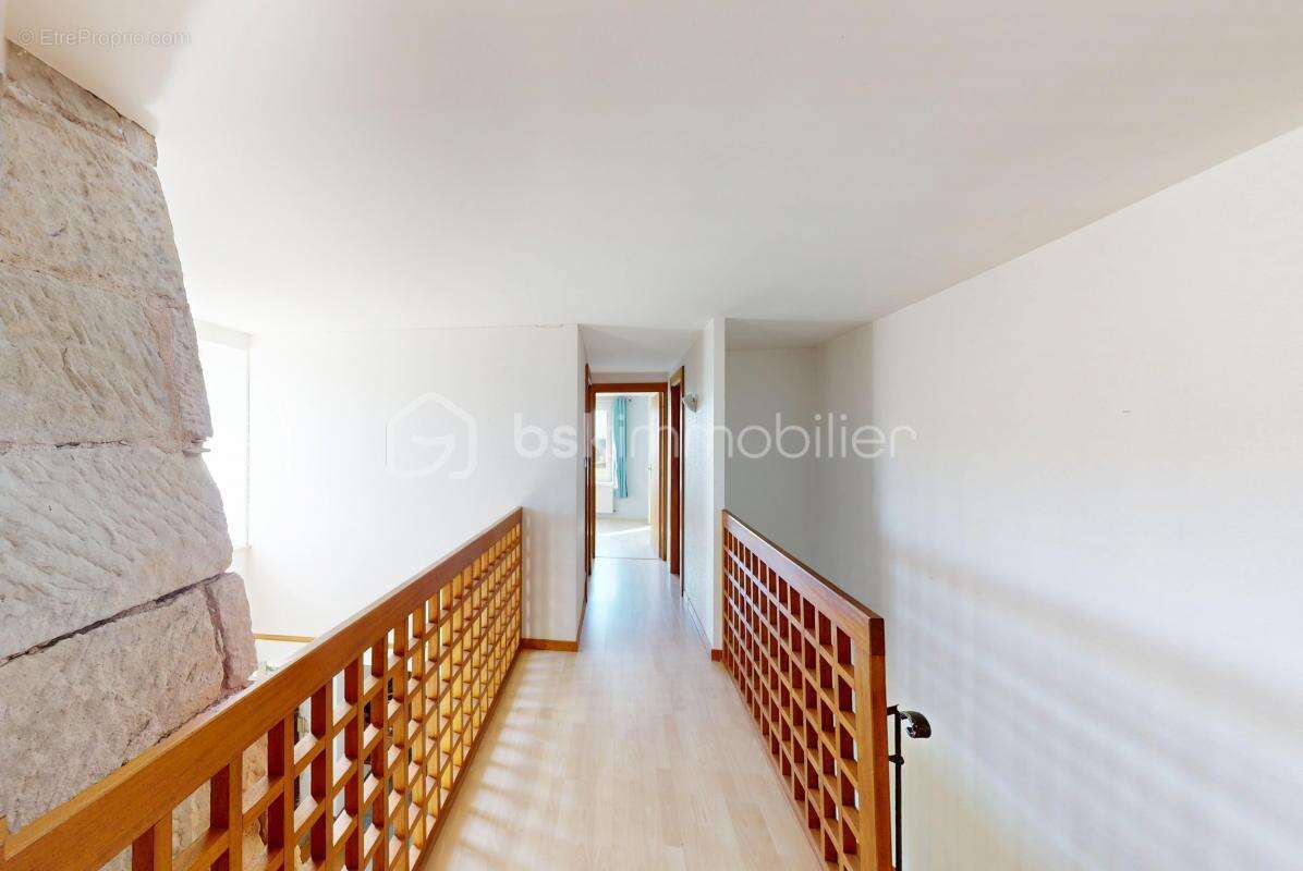 Maison à FOUGEROLLES