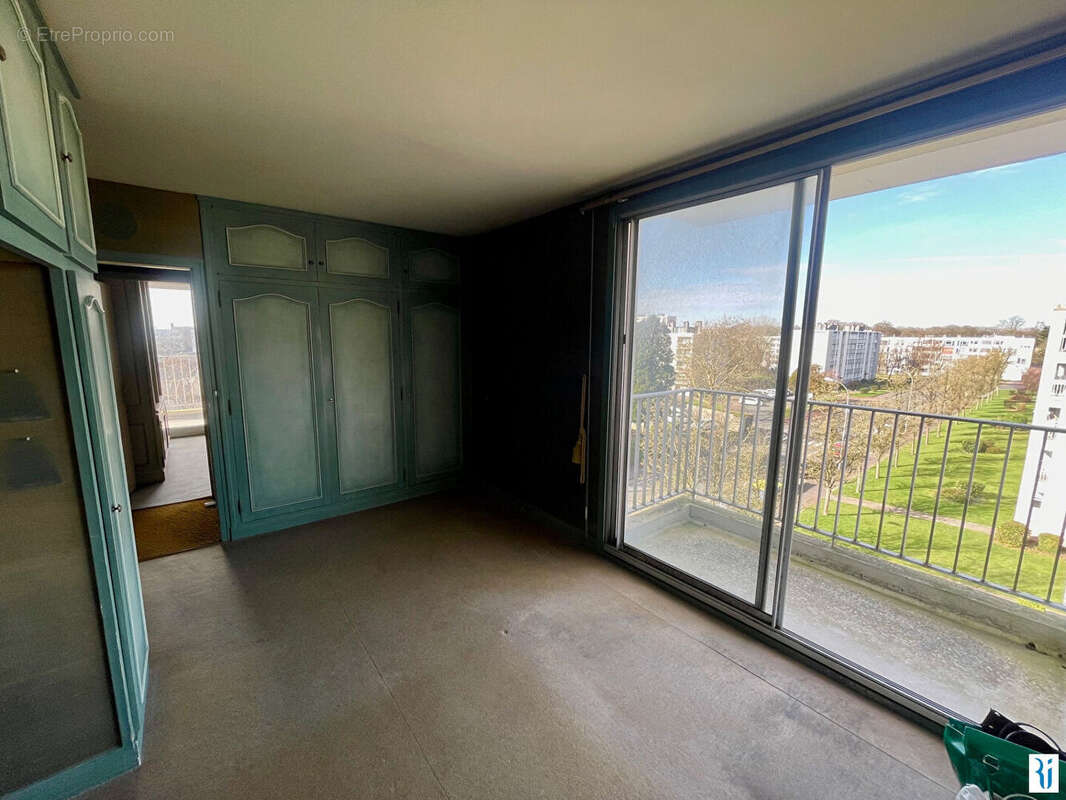 Appartement à MONT-SAINT-AIGNAN