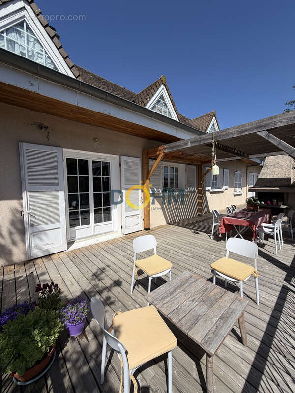 Maison à MONTROND-LES-BAINS