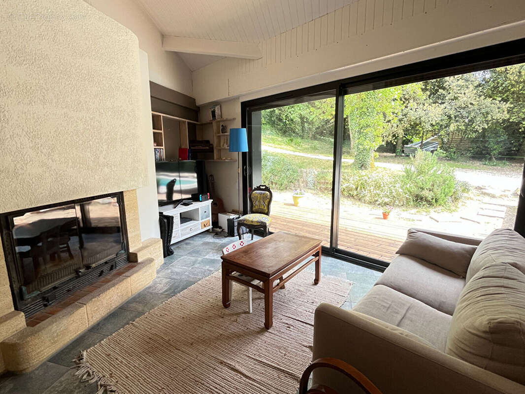 Maison à MESCHERS-SUR-GIRONDE