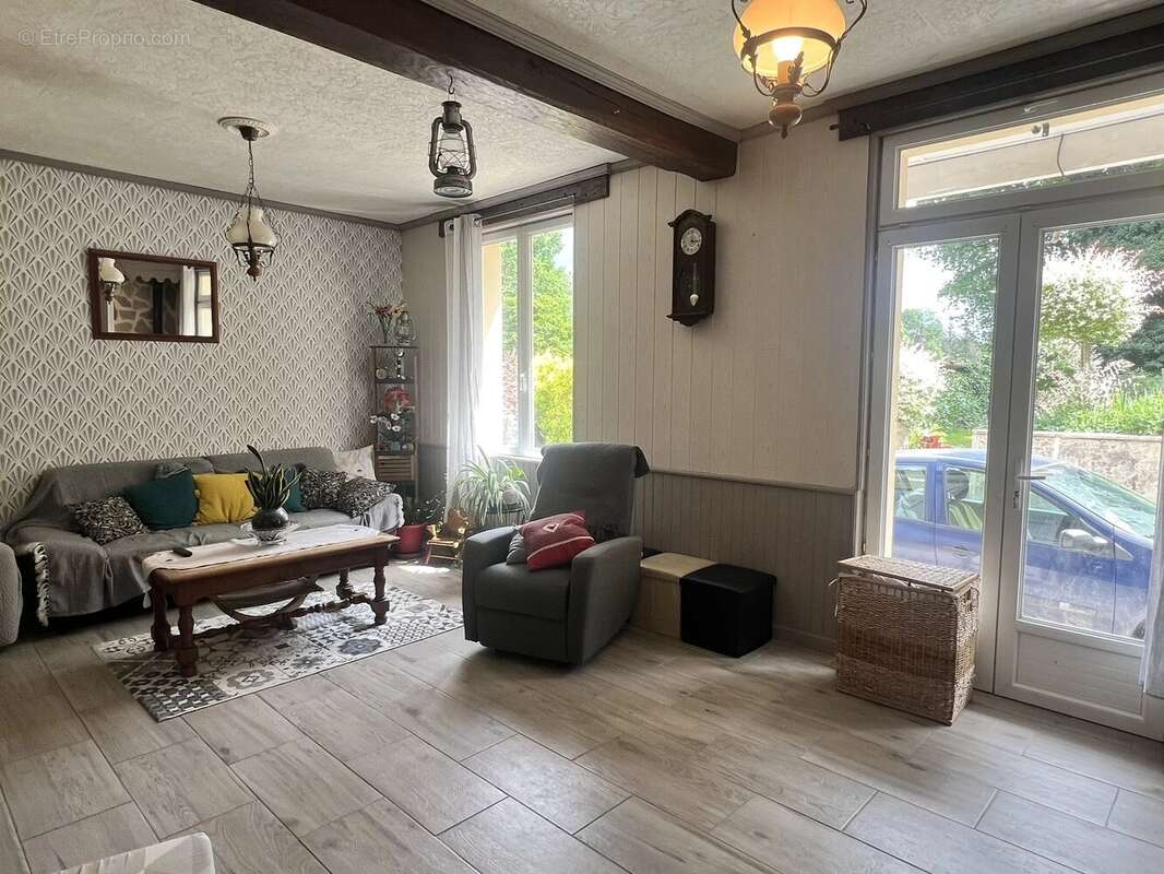 Maison à MAISONNAIS-SUR-TARDOIRE