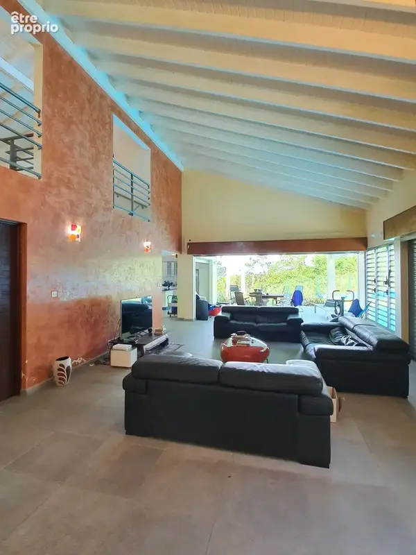 Spacieuse villa architecte P6 vue mer éloignée avec piscine sur 1200 m² de terrain arboré et clos - photo 6