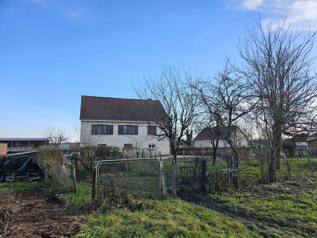 Maison à SAINT-MARTIN-EN-BRESSE